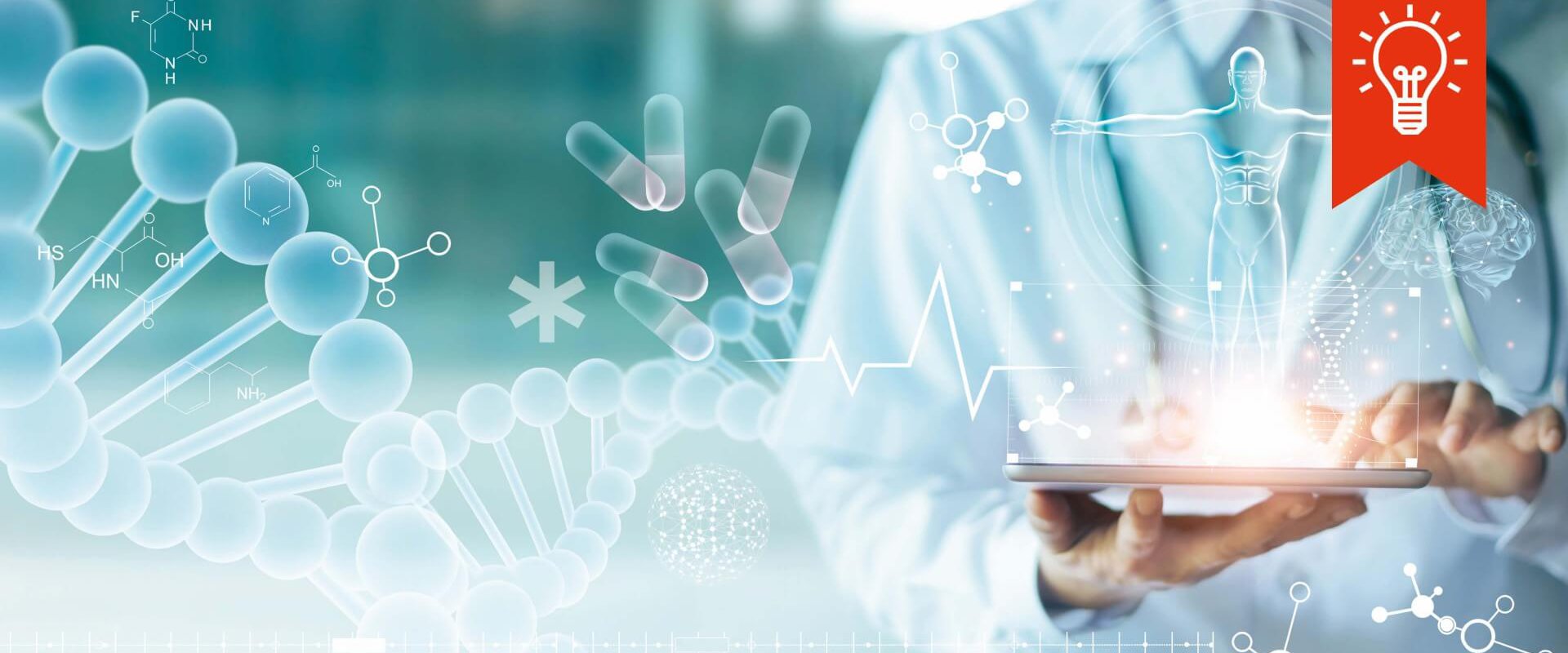 ATHANA Person im Laborkittel hält ein Tablet, Hologramme aus dem Gesundheitswesen sind im Raum abgebildet